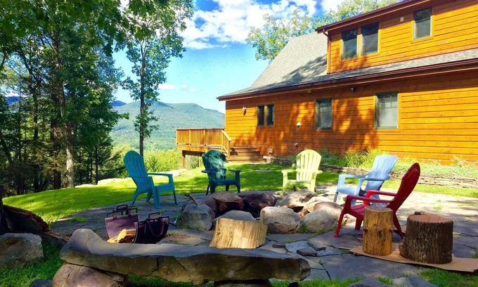 Bearsville Ski Chalet | Woodstock mountainside retreat, nicest view in the Catskills! RELAX!