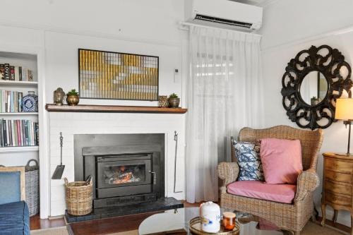 Mount Irvine House | Woorailoora
