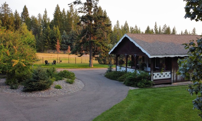 Kalispell Cottage | Working Llama Farm Experience Located Just 30 Minutes From Glacier National Park