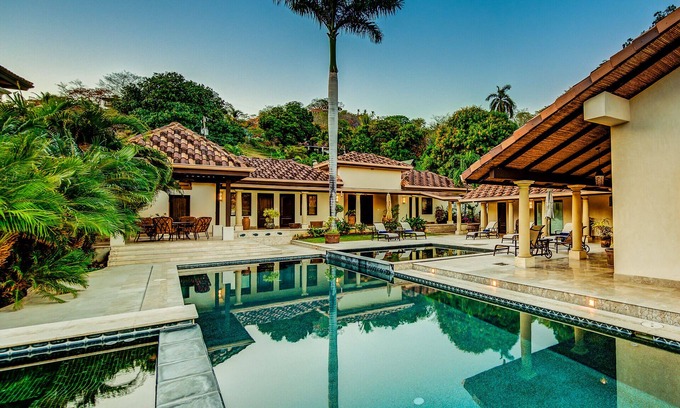 Playa Flamingo House | World Class Flamingo Beachfront Villa with 5 Poolside Bedroom Suites!