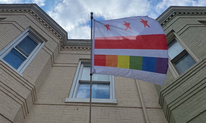 Cardozo House | World Pride Central: Walk to restaurants, bars, clubs, park, Metro