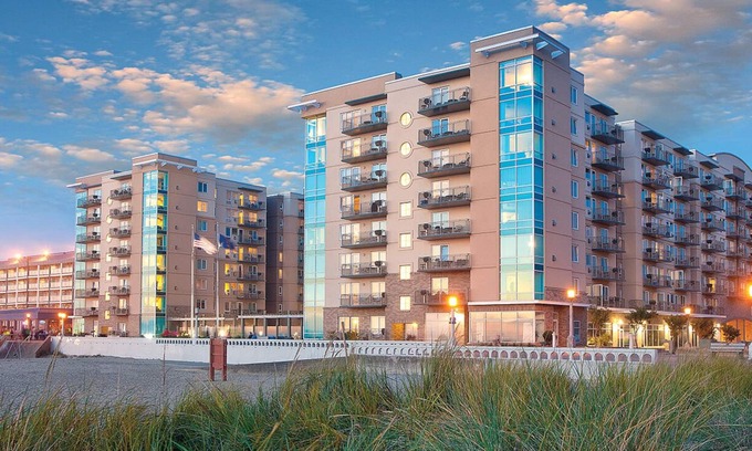 Seaside Gilbert District Condo | Worldmark Seaside, Beachfront Resort! (Add Nights 5, 6 &7 only $50 each)