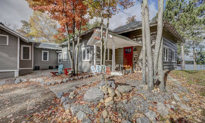 Eagle River Cabin | WOW Huge Catfish Lake Home 13br 5ba, Sleeps 26, Eag River Chain/weddings/events