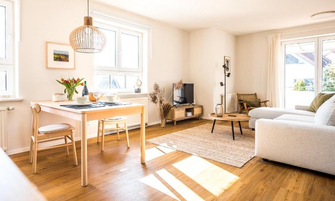 Boergerende-Rethwisch Apartment | Wunderschöne Ferienwohnung mit Feldblick und Balkon, mit kostenlosem Wlan und Strandfahrrad, Haustiere erlaubt