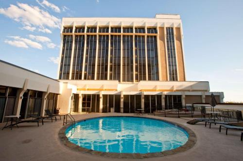 Midland Hotel | Wyndham Midland Downtown