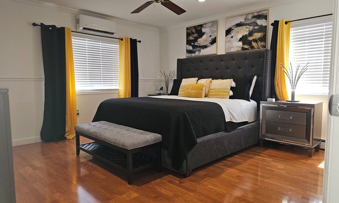 South Jamaica House | XL 5⭐ NEAR JFK 5 MINS, AC, PVT PARK, MODERN, NEAR NYC HUBS, MALLS, QUIET, SAFE