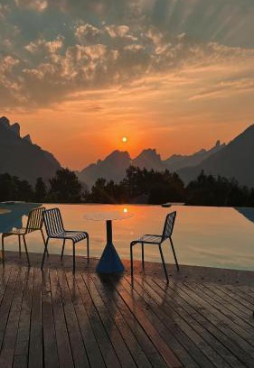 Wulingyuan Hotel | XMAN Sunrise Peaks Resort