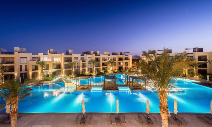 El Gouna Apartment | Xuru Stays I Sparky & Summery 2 BDR @ Mangroovy Free Beach & Pool Access