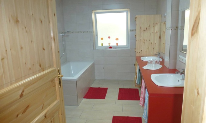 Cond House | XXL wellness oasis for 6 people handicapped friendly