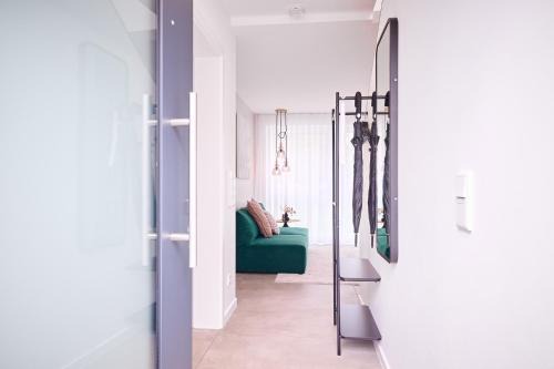 Schafhof House | Xzllenz - 4 Schlafzimmer, Zentral, Parken, U-Bahn, 2 Bäder, 4 Smart-TV, optional Einzelbett