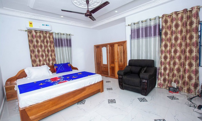 Ejisu House | Yaa Asantewaa Inn is a charming building with WiFi and AC in superb Ejisun