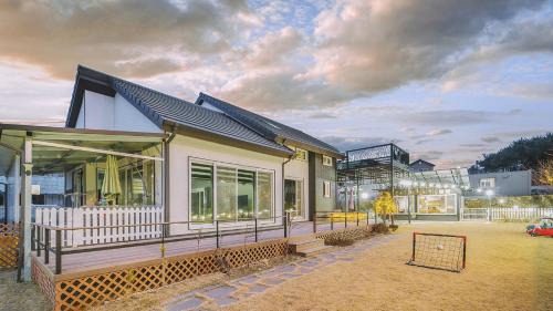 Yongmun House | Yangpyeong The On Private Kids Pension