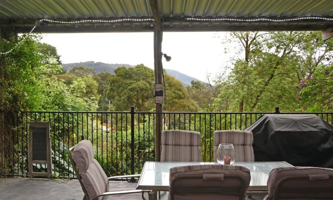Mount Evelyn Apartment | Yarra Ranges Country Apartment