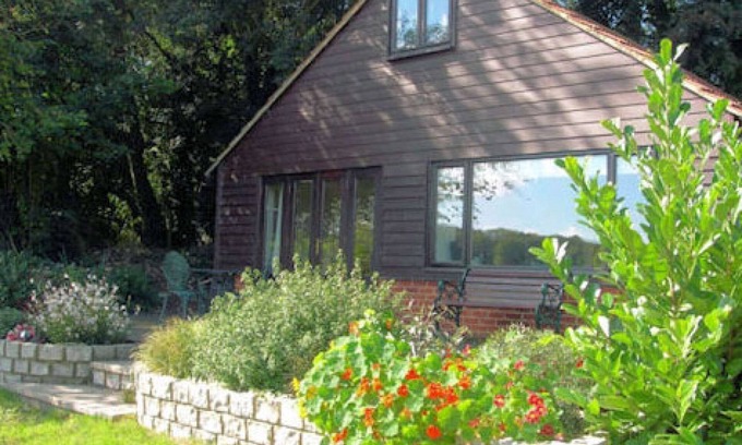 Fairseat Cottage | Ye Olde Chicken Shed - Quality Self Contained Cottage Style Accommodation