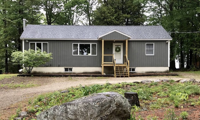 Middleton House | Year-Round Home with access to Beautiful Sunrise Lake, Beach, and Winter Fun!