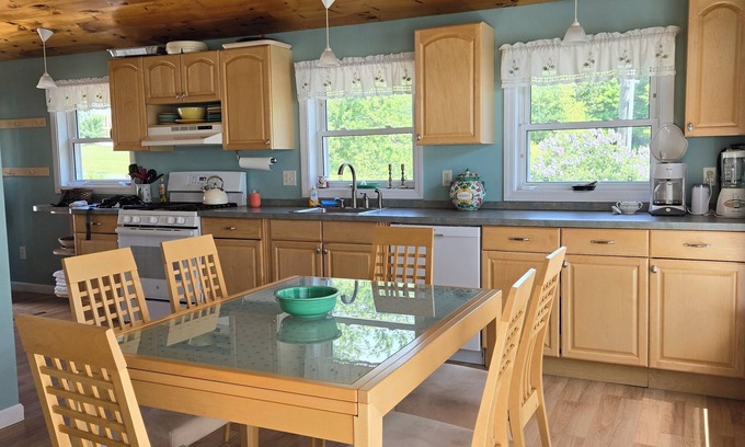 Lochmere House | Year-round house, Lakes Region, Winnisquam NH.