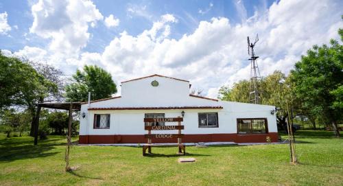 Colonia Libertad House | Yellow Cardinal Lodge