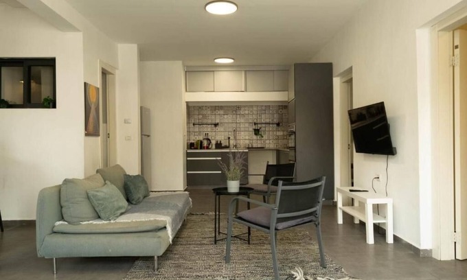 Neve Tzedek Apartment | Yishcon Luxury Apartment By Nimizz