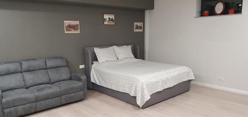 Piatra Neamt Apartment | Yla Studio- Piatra Neamț