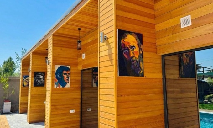 Tashkent Bed & Breakfast | YO Guesthouse : Double Room with Pool View