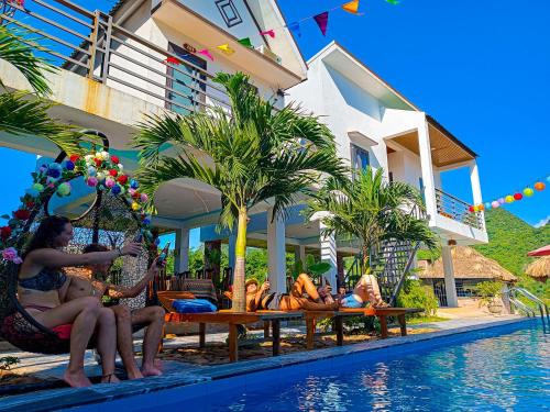 Son Trach Bed & Breakfast | Yolo Riverside Villas & Restaurant