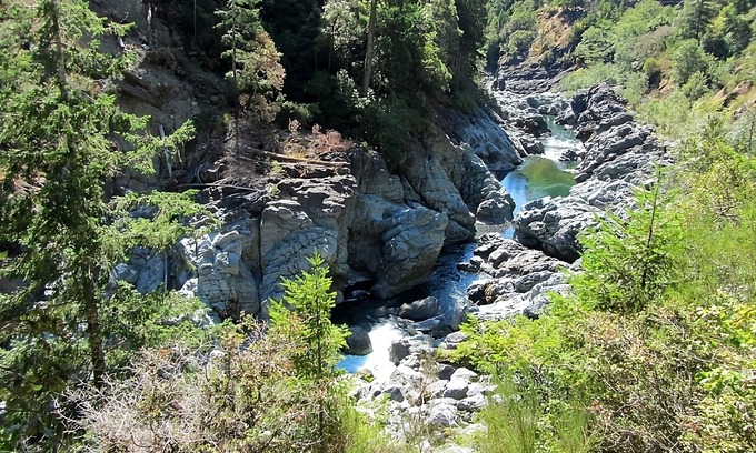 Grants Pass Resort | You Found it! Family-friendly Unit. Located in the Heart of Grants Pass, Oregon!