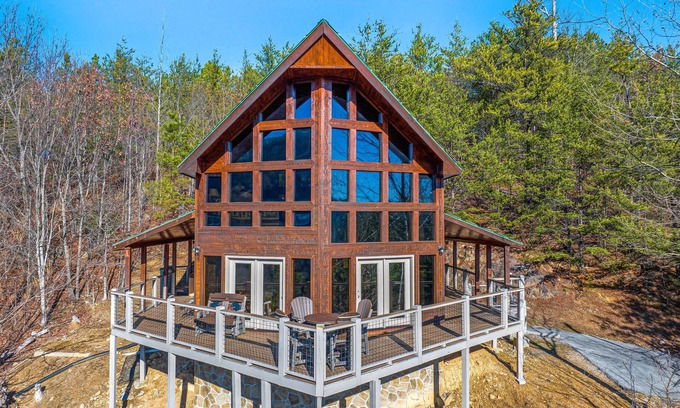 Gatlinburg - Pigeon Forge Cabin | You Won't Be Able To Stay Away