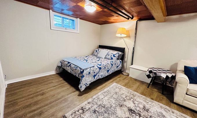 Winnipeg Apartment | Your Clean Clubhouse in St Boniface. Perfect for Students/Short term home away!