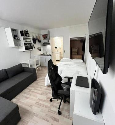 Tarnby Kommune Apartment | Your Cozy Studio - Just Minutes from Copenhagen Airport