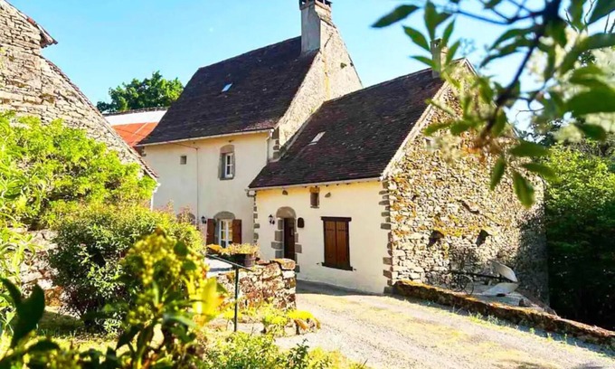 Dompierre-les-Eglises House | Your family paradise with pool and large garden. Pets welcome.