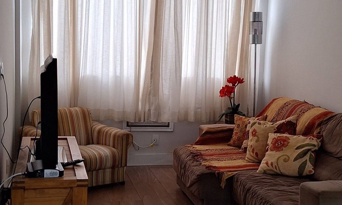 Urca Apartment | Your Home in Rio-Botafogo- Near IME, UFRJ and Sugarloaf Mountain