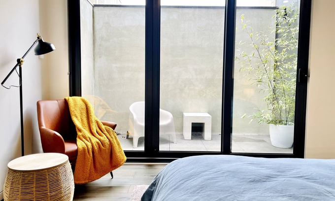 South Melbourne House | Your home away from home in South Melbourne (with garaged parking)
