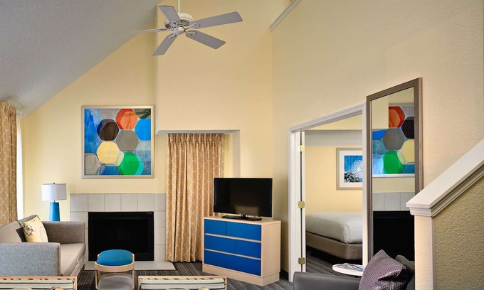 Westlake Hotel | Your Home Away From Home! Free Parking, Outdoor Pool, Pets Allowed