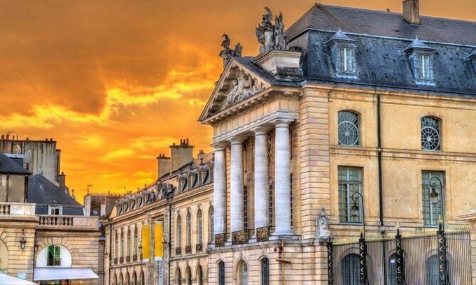 Dijon House | Your Home Away from Home! Pet-friendly Near Palace of the Dukes of Burgundy!
