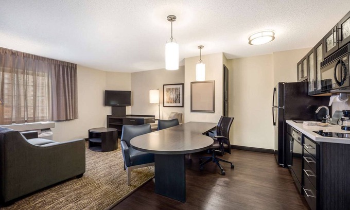 East Congress Hotel | Your Home Away From Home! Short Drive to McKinney Falls State Park, Pet-Friendly