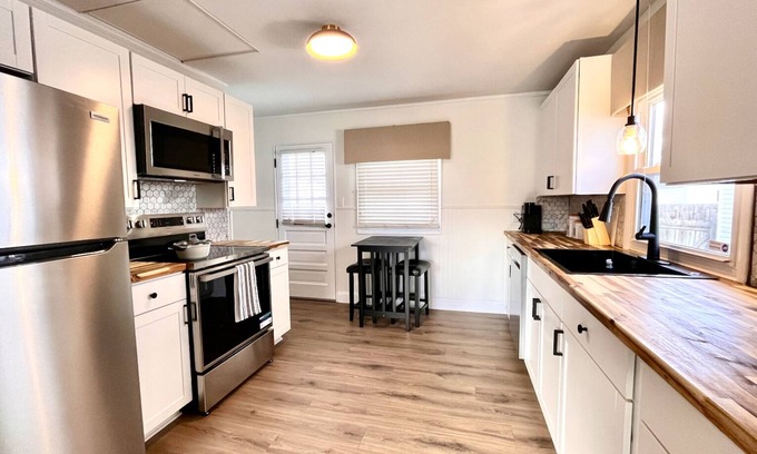 Chillicothe House | Your Home Away from Home: Where Comfort Meets Convenience.