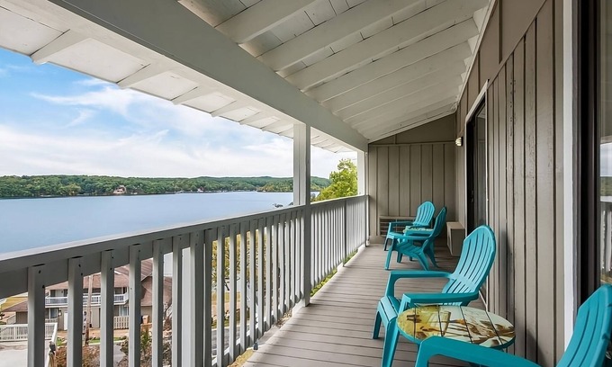 Osage Beach Hotel | Your Home Away From Home! Onsite Pool, Free Parking