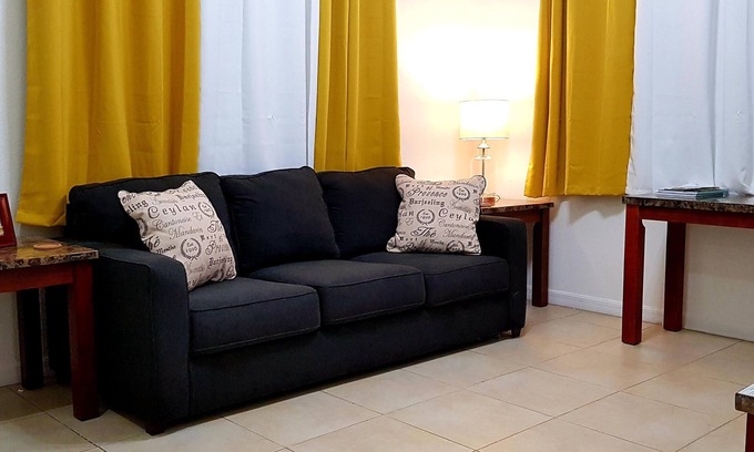 Newlands Apartment | Your home in paradise, North Palm Villas 3 bed 2 bath homes for rent.
