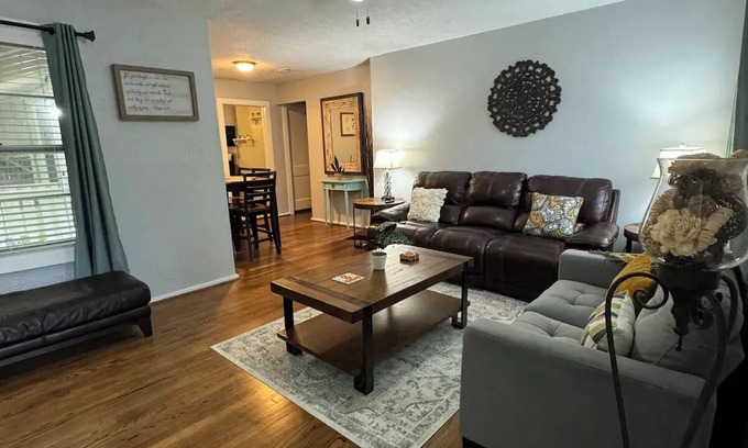 Deer Park House | Your Houston-Area Escape, Comfort & Convenience