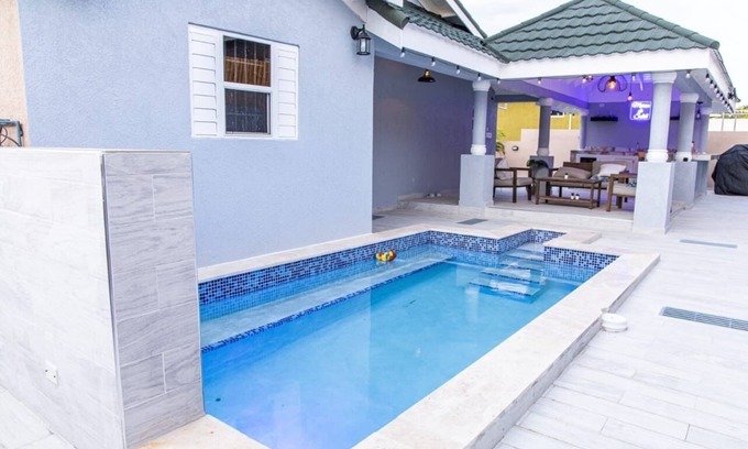 Falmouth House | Your Island getaway in Jamaica. Come and have a taste of Paradise & the culture