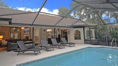 Crystal River House | Your Manatee and Scalloping Adventure Retreat in Crystal River