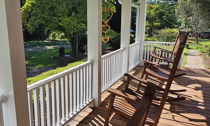 Hogansville Other | Your Own Private Paradise - Charming 3-bedroom Farmhouse with Private Pool