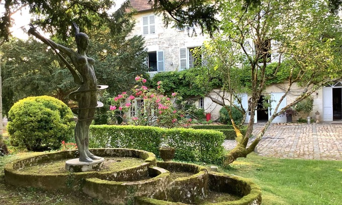 Buffard House | Your own private paradise of charm, elegance and activity.