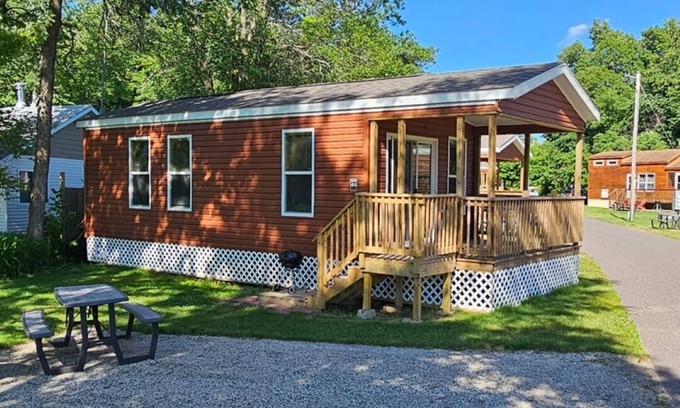 Isle Apartment | Your Peaceful Retreat Awaits at Appeldoorn’s!