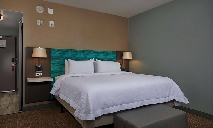 Sherwood - Tualatin North Hotel | Your Private Escape! Free Breakfast, Indoor Pool, Free Parking, Pets Allowed!