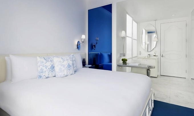 SoHo Hotel | Your Relaxing Getaway Awaits! Pet-friendly, Close to Elizabeth Street Garden