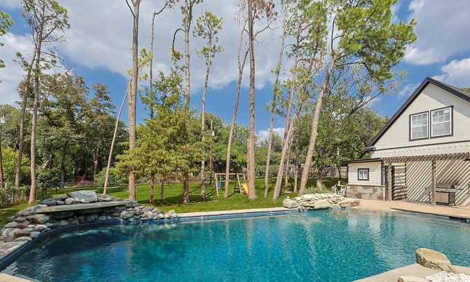 Roanoke House | Your Rustic Retreat | Backyard Oasis, Pool, Patio