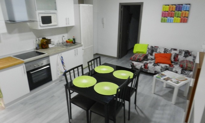 Logrono Condo | YOUR-TRIP Ideal for wine tourism and Laurel street