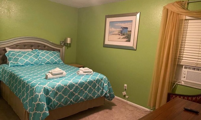 Orange City House | Your Warm and Cozy Guest Home Close To Major Central Florida Attractions