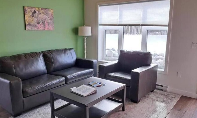 Whitehorse House | Yukon Hot Springs Suite #32